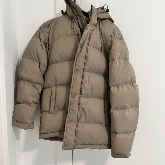 Aritzia/TNA: Super Puff, Taupe, Size XS/S - Picture 12 of 12